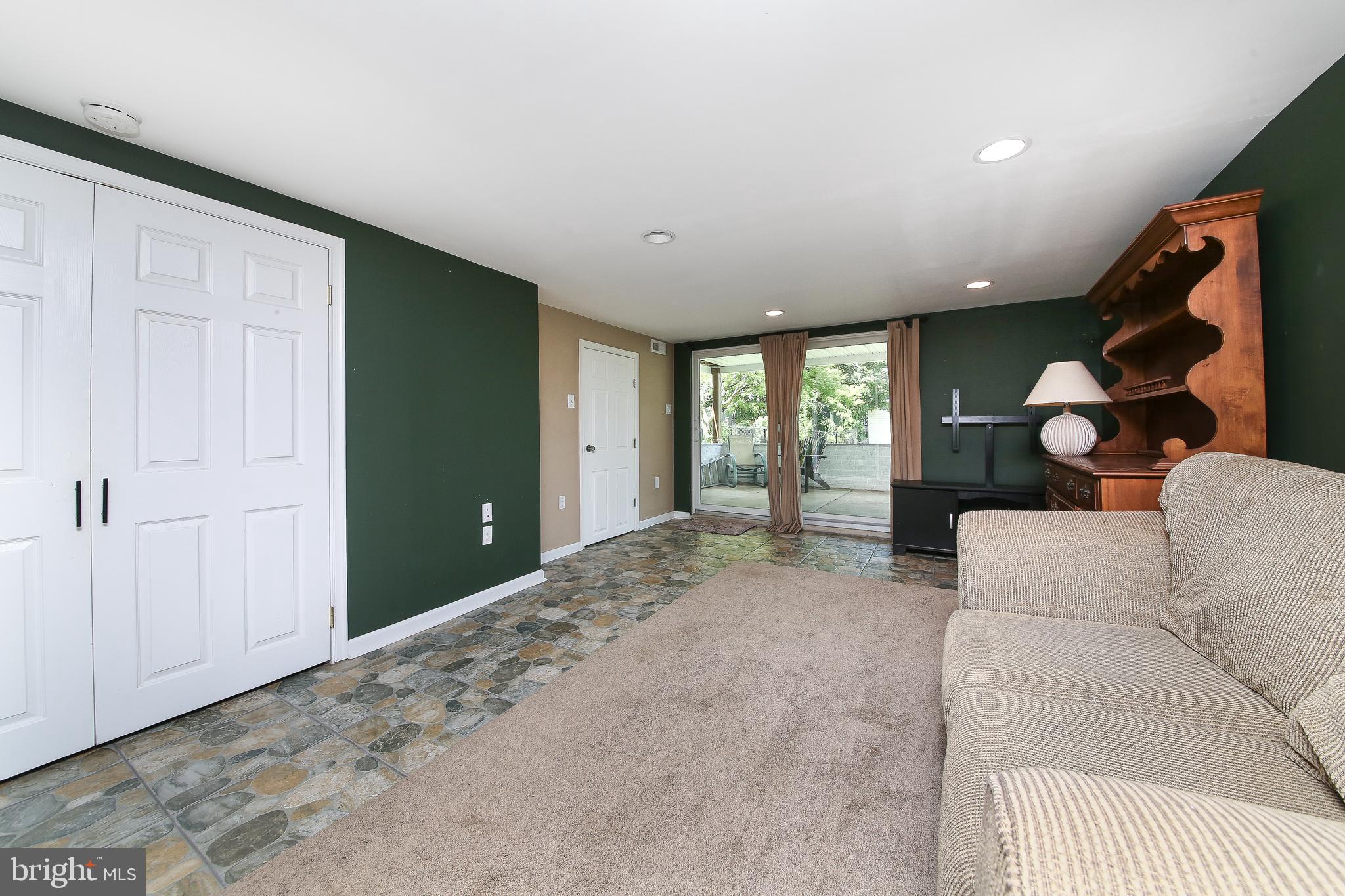 12242 Sweet Briar Road Philadelphia, PA 19154 - Photo 21 of 28