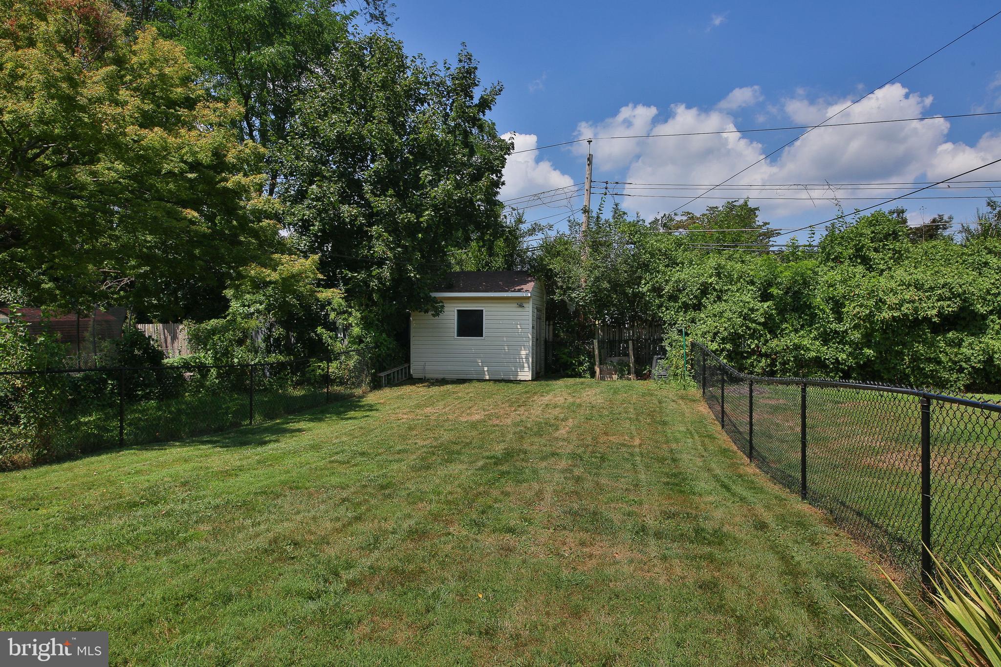 12242 Sweet Briar Road Philadelphia, PA 19154 - Photo 25 of 28