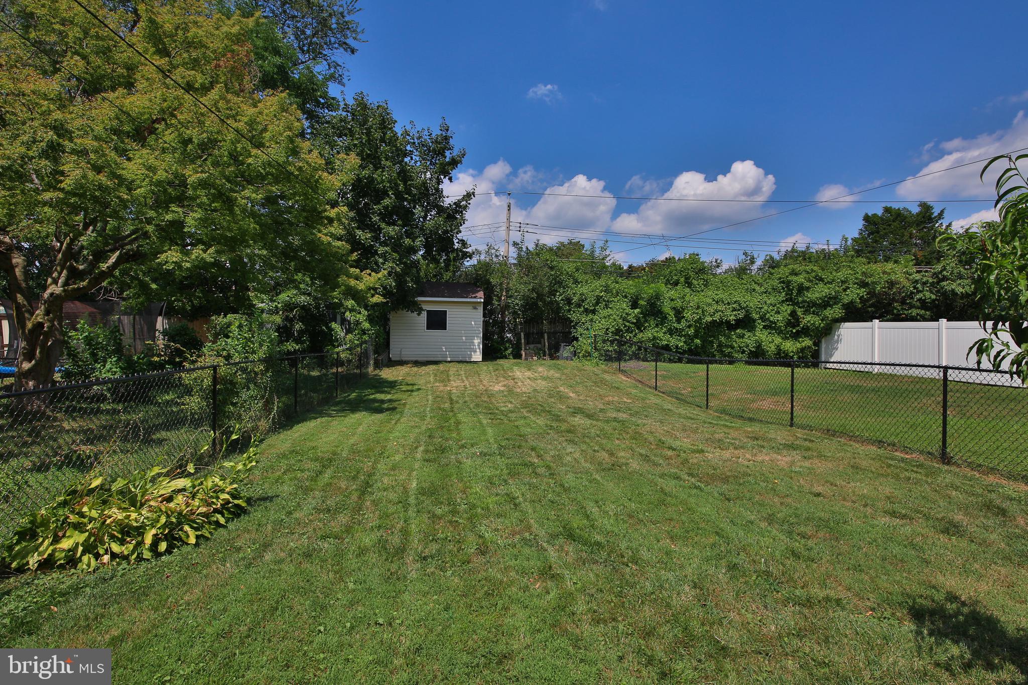 12242 Sweet Briar Road Philadelphia, PA 19154 - Photo 26 of 28