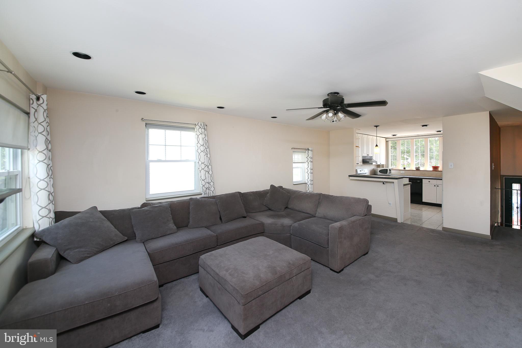 12242 Sweet Briar Road Philadelphia, PA 19154 - Photo 6 of 28
