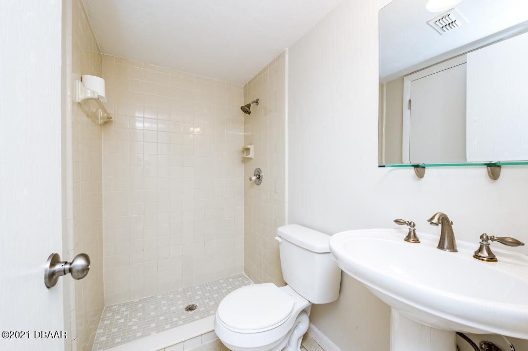 23 Oakwood Ormond Beach Ormond Beach, FL 32174 - Photo 7 of 17 thumbnail-6