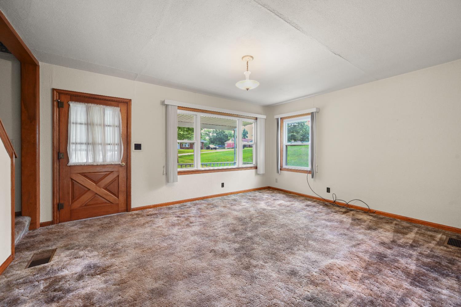 503 Ridge Avenue Aurora, IN 47001 - Photo 3 of 32 Gallery Image 3