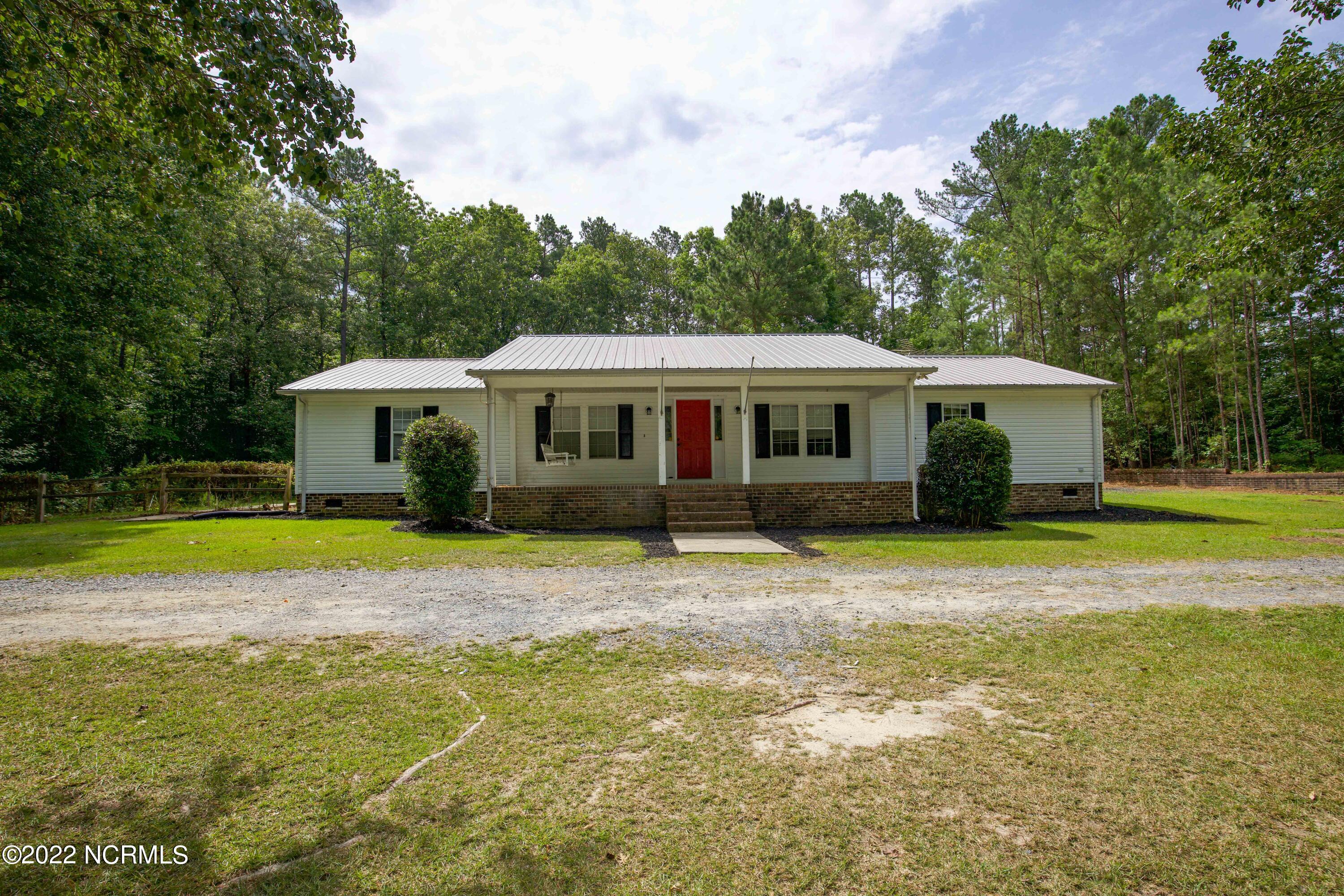 269 Sandy Oak Road Carthage, NC 28327 - Photo 1 of 28 Front of Home