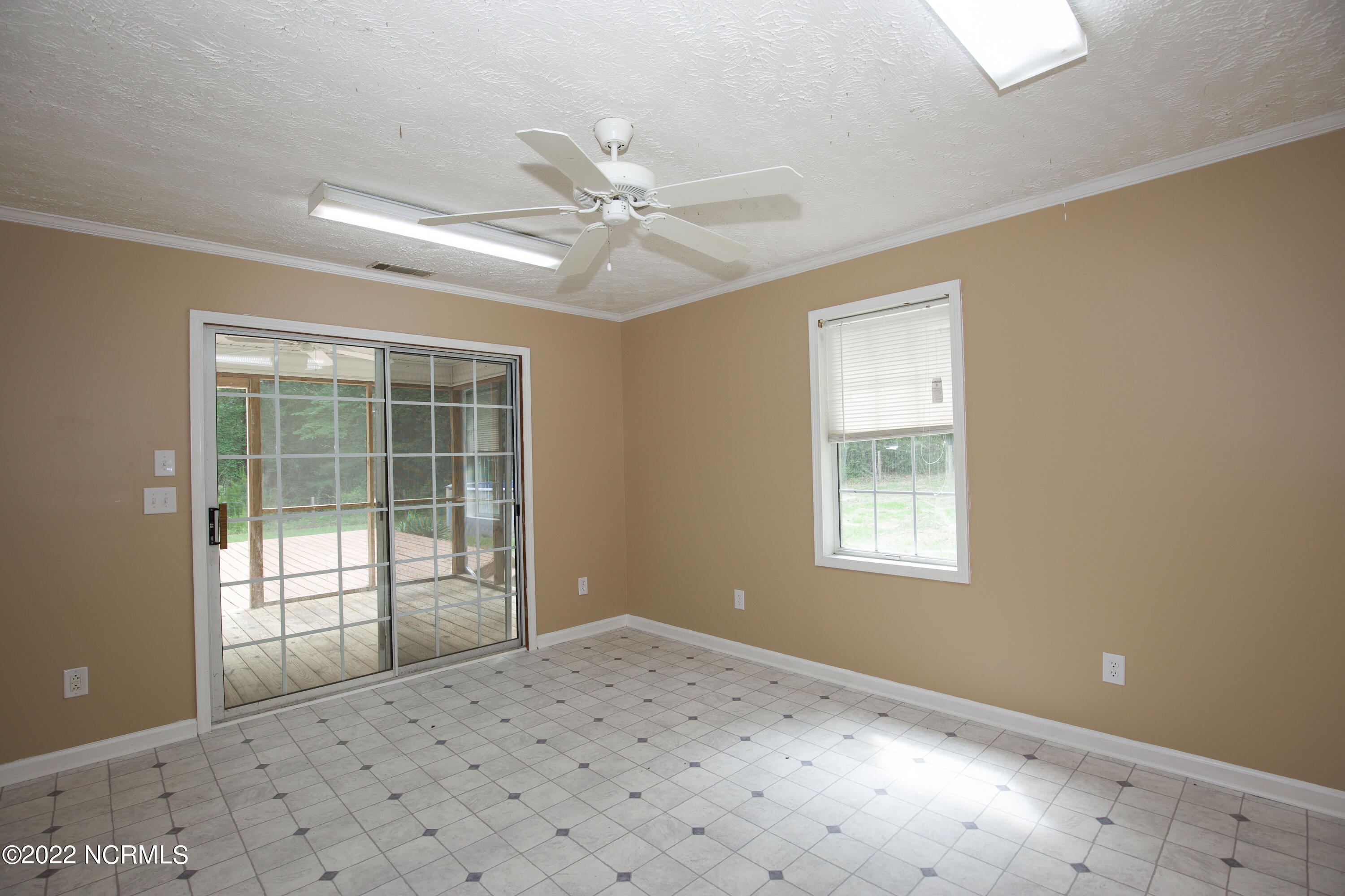 269 Sandy Oak Road Carthage, NC 28327 - Photo 20 of 28 Family Room