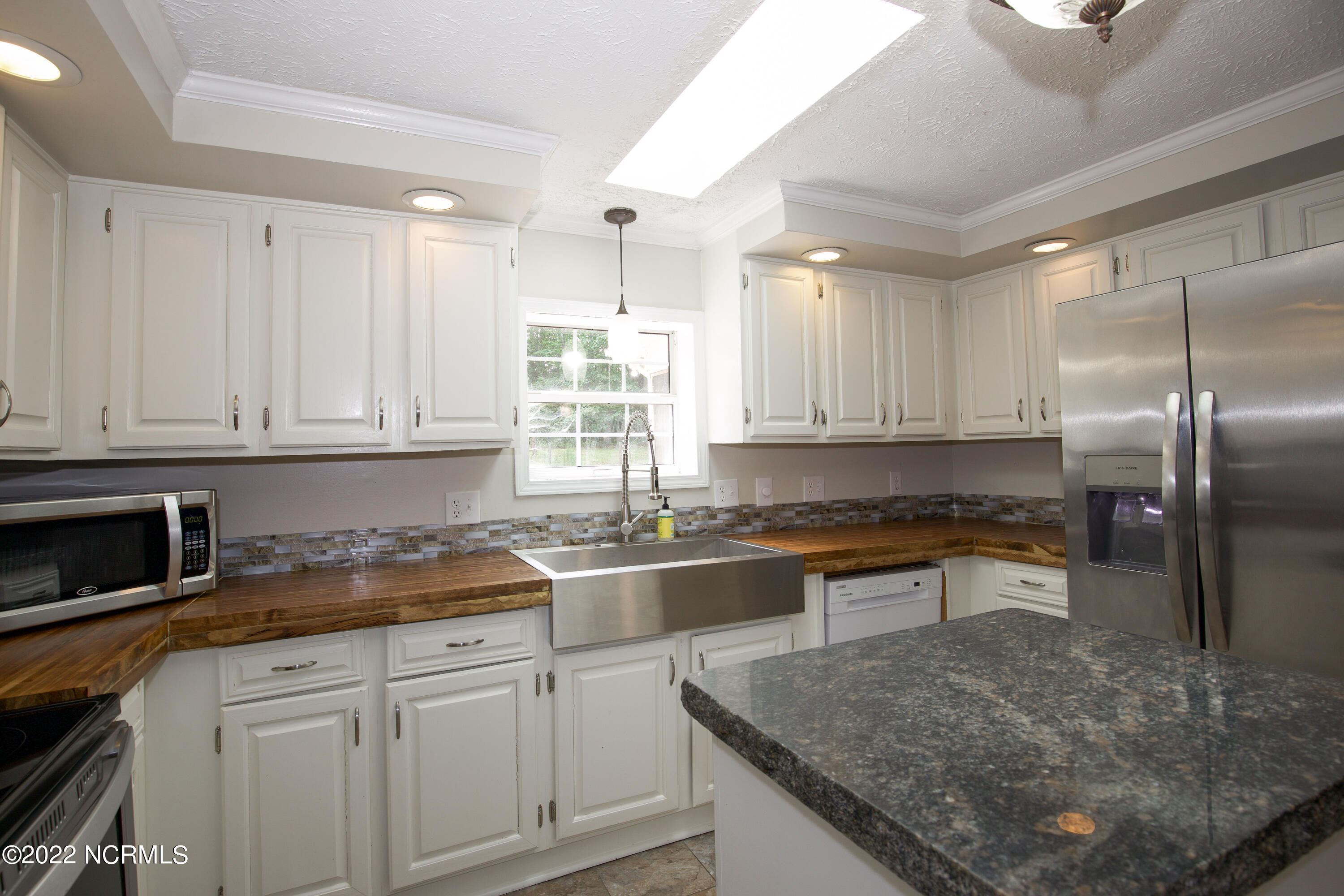 269 Sandy Oak Road Carthage, NC 28327 - Photo 6 of 28 Kitchen