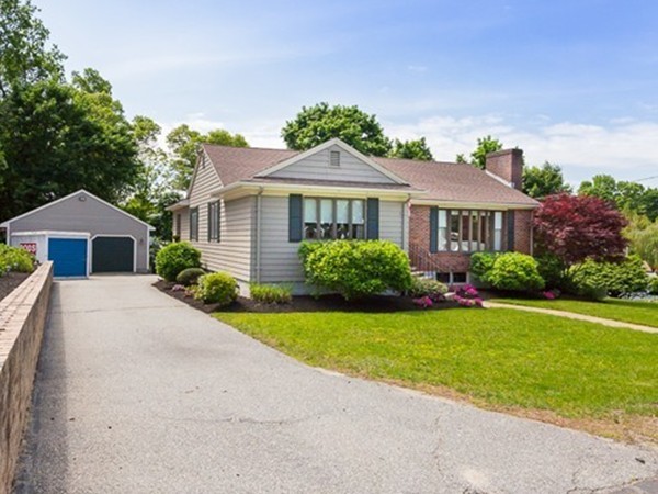 16 Evergreen Road Stoneham, MA 02180 - Photo 2 of 27 Gallery Image 2