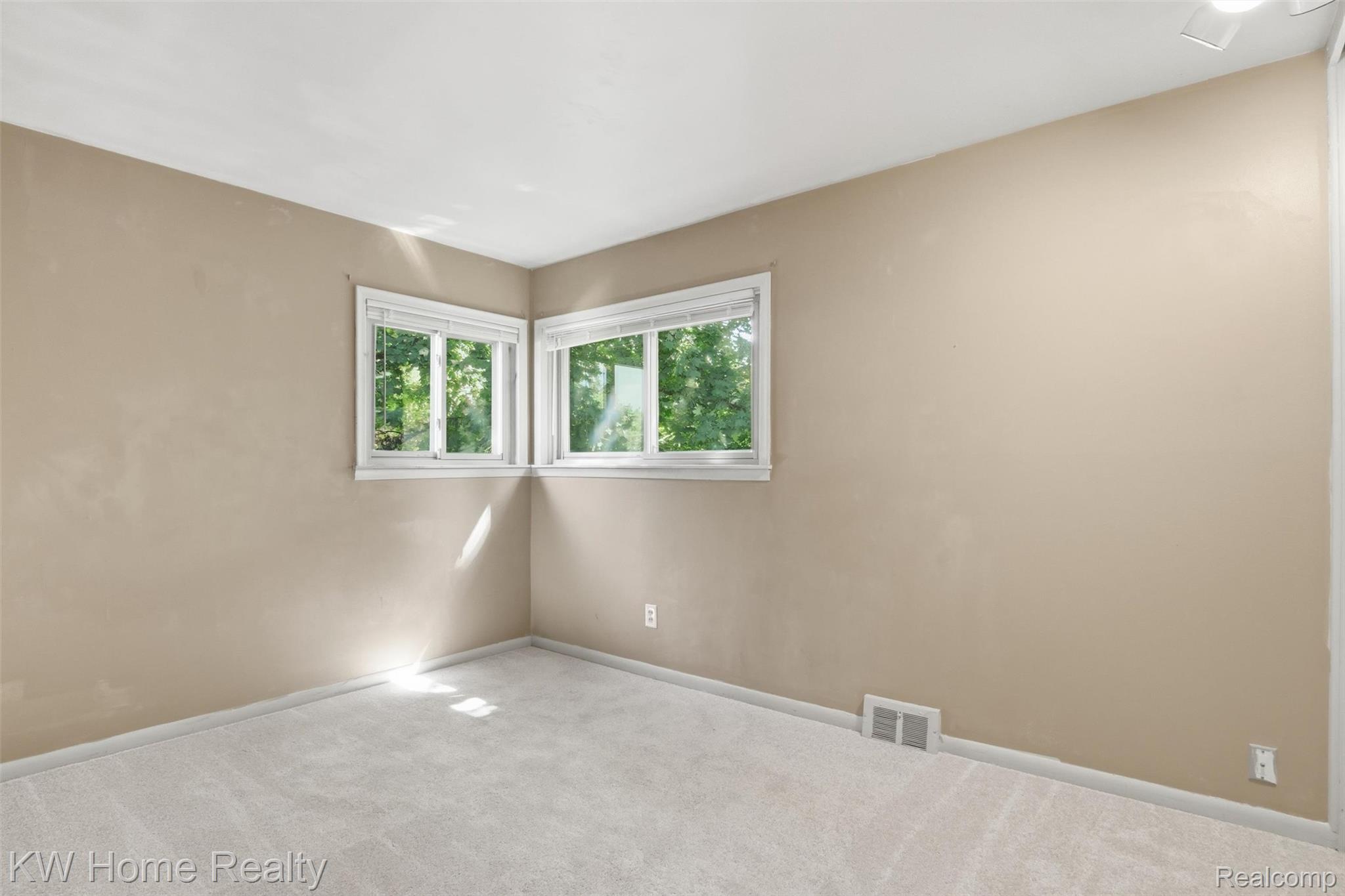 23664 Power Road Farmington, MI 48336 - Photo 25 of 61 27-DSC06639.jpg