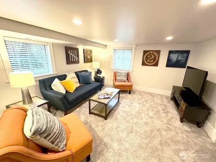 $1,650,000 | 5718 Palatine Avenue North, Seattle, WA 98103