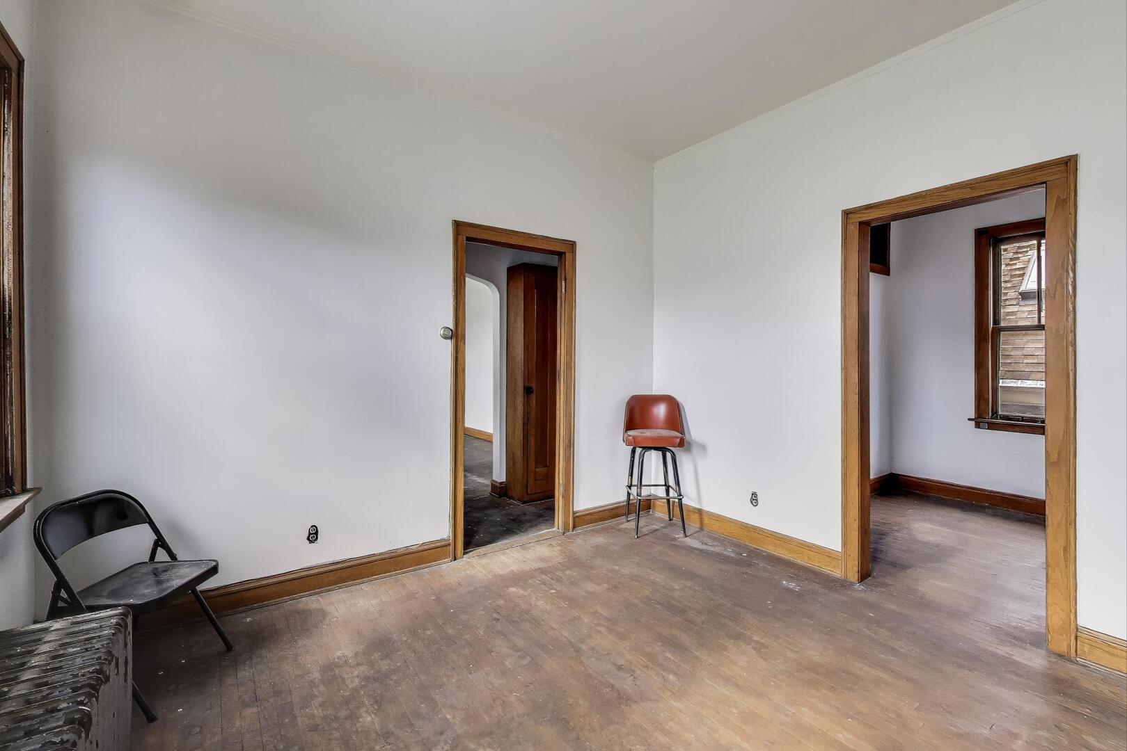 3558 South Honore Street Chicago, IL 60609 - Photo 19 of 37 a view of a room with gym equipment