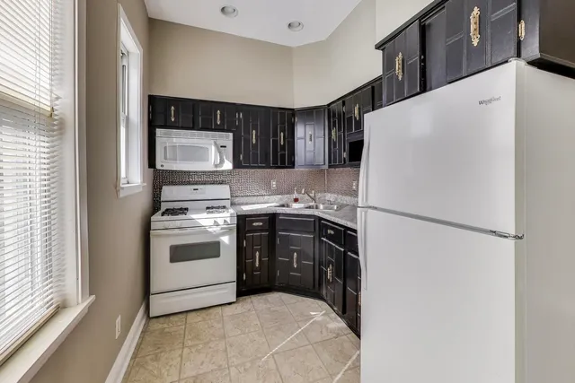 $525,000 | 3558 South Honore Street, Chicago, IL 60609