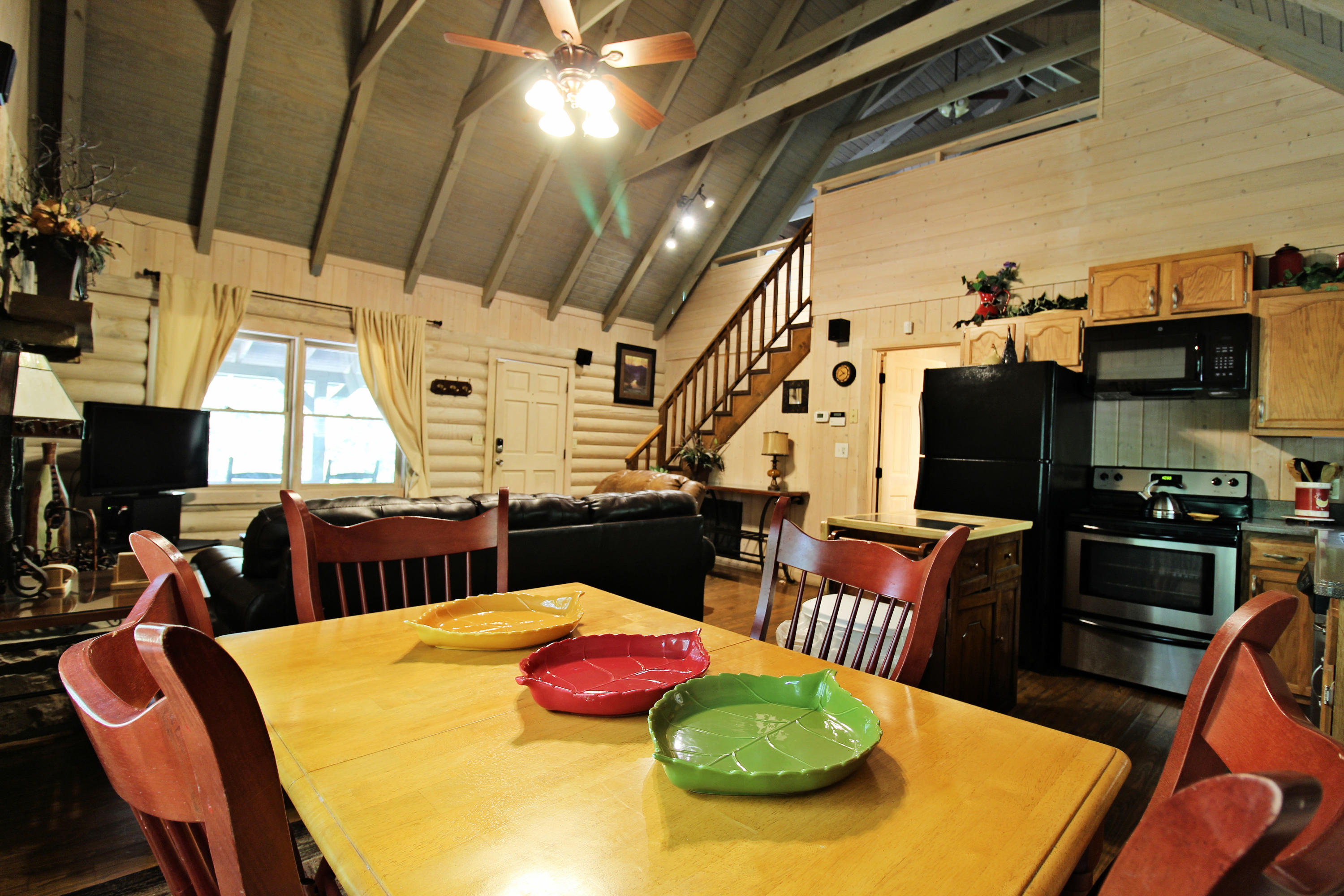 3710 Shadyview Ridge Road Sevierville, TN 37876 - Photo 4 of 18 2ADF85E2-C225-4466-A2B6-0325B0F71E18