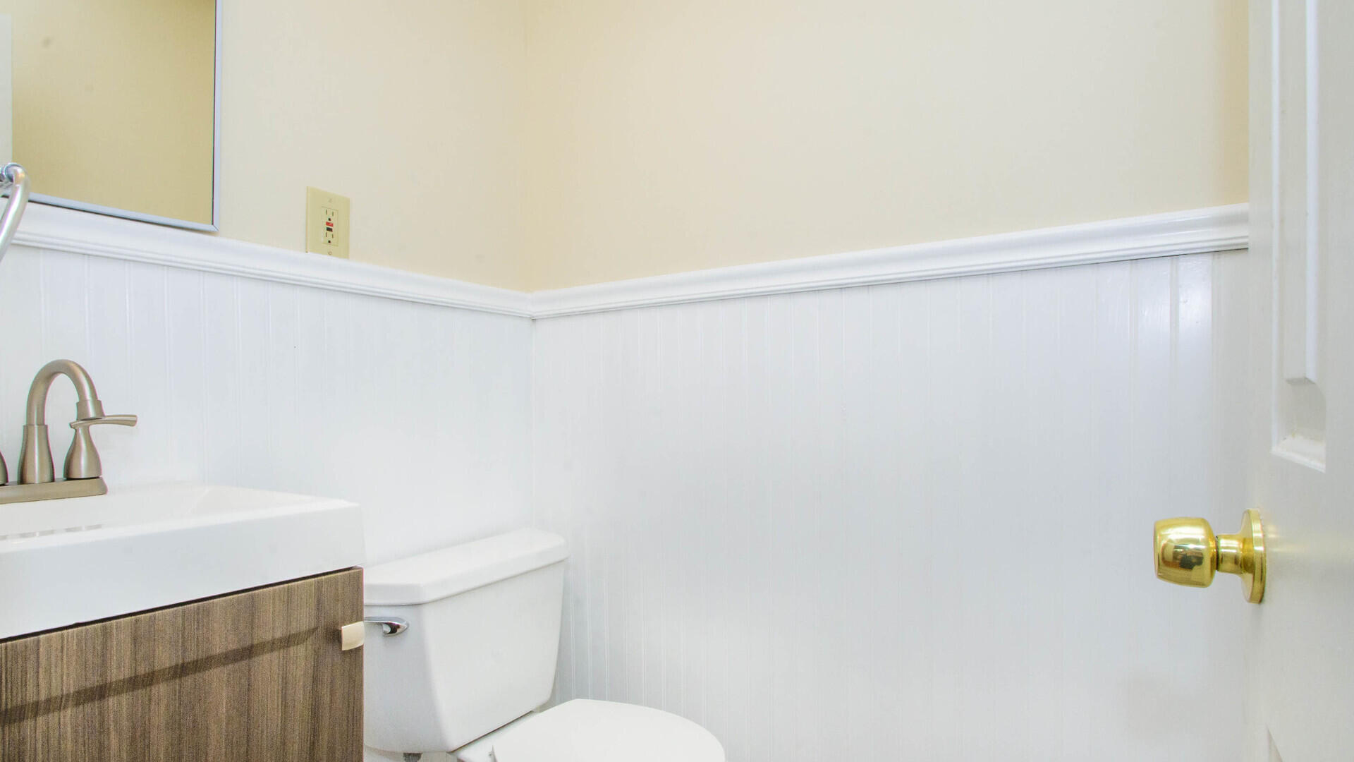 924 North Maple Road Ann Arbor, MI 48103 - Photo 14 of 34 Half Bath
