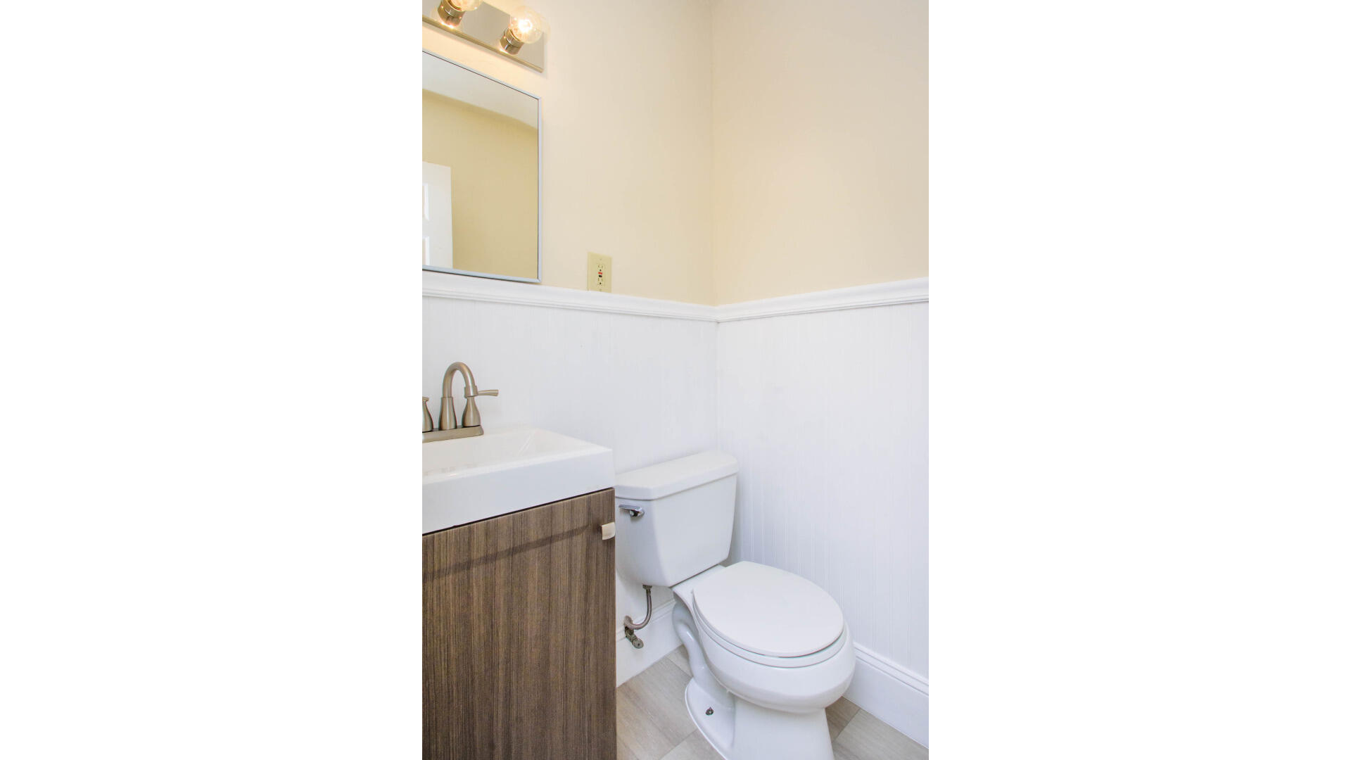 924 North Maple Road Ann Arbor, MI 48103 - Photo 15 of 34 Half Bath