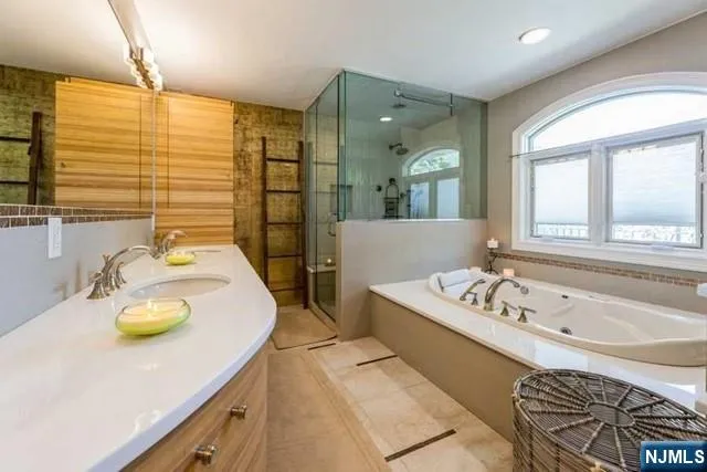 $1,900,000 | 214 Durie Avenue, Closter, NJ 07624