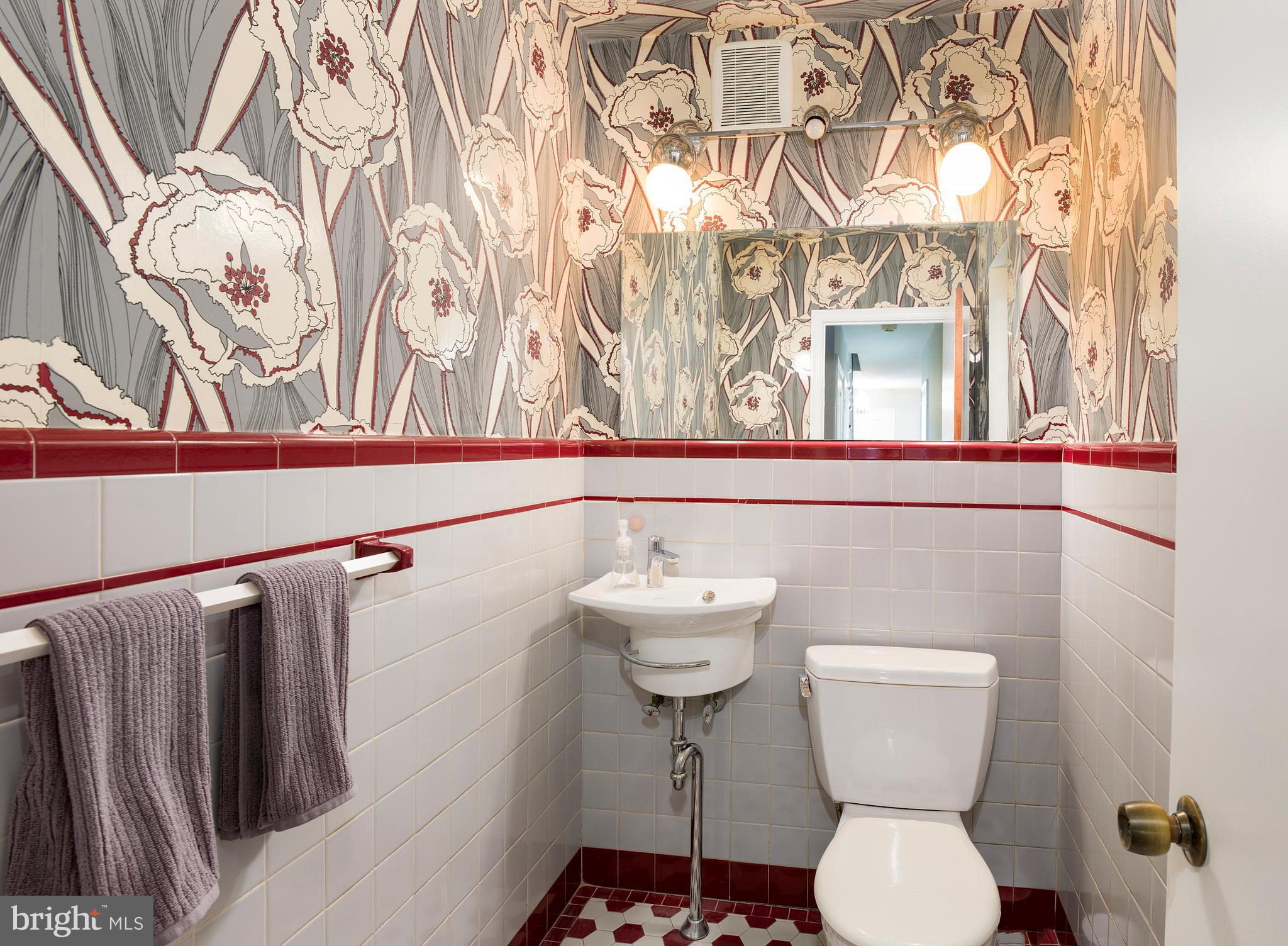 627 Greythorne Road Wynnewood, PA 19096 - Photo 8 of 16 Powder Room