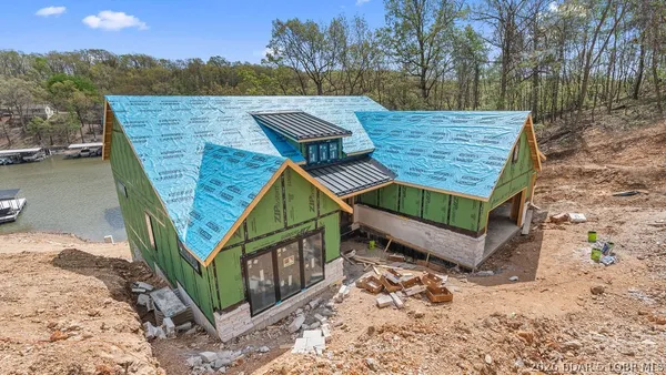 $2,000,000 | 440 Pershing Drive, Camdenton, MO 65020