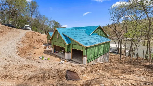 $2,000,000 | 440 Pershing Drive, Camdenton, MO 65020