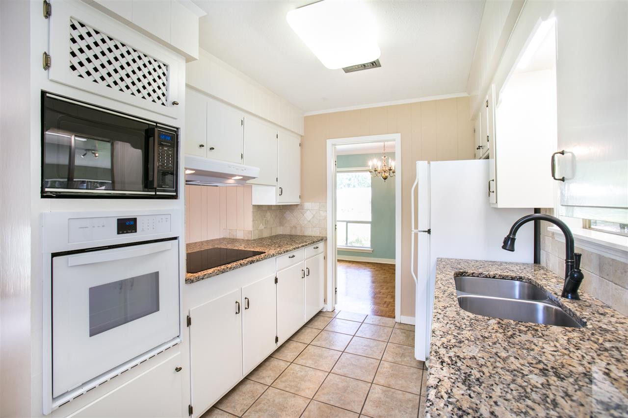 1039 Briarfield Road Jackson, MS 39211 - Photo 12 of 37 Photo 12