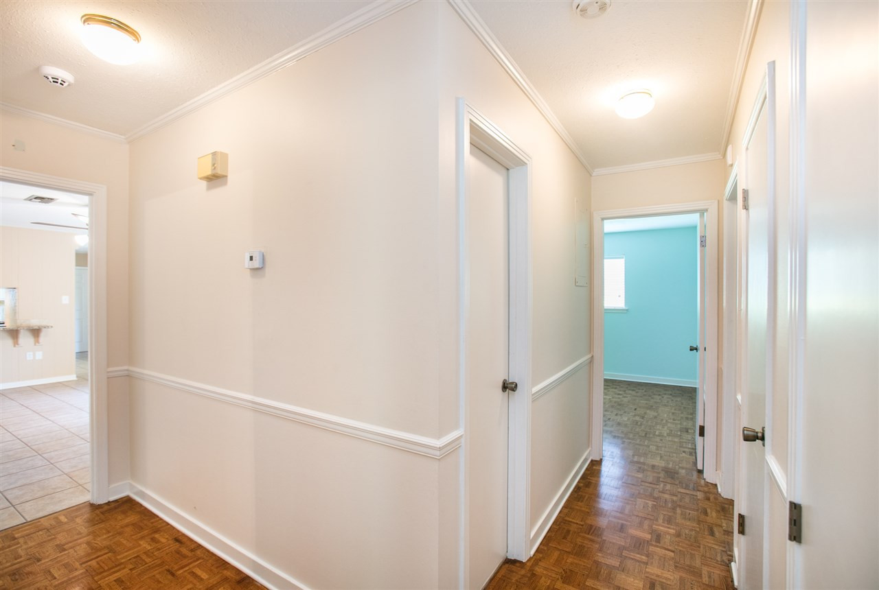 1039 Briarfield Road Jackson, MS 39211 - Photo 17 of 37 Photo 18