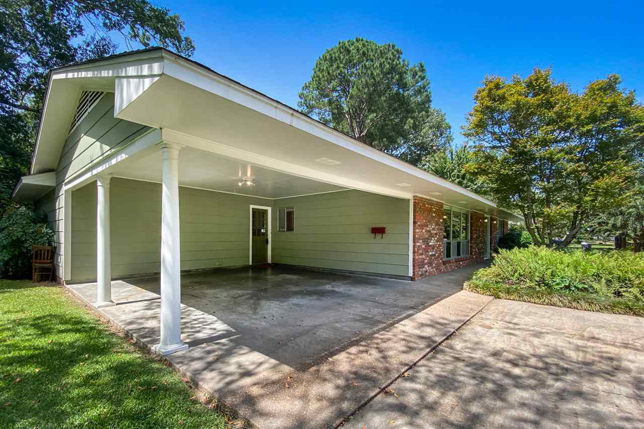 1039 Briarfield Road Jackson, MS 39211 - Photo 31 of 37 Photo 32