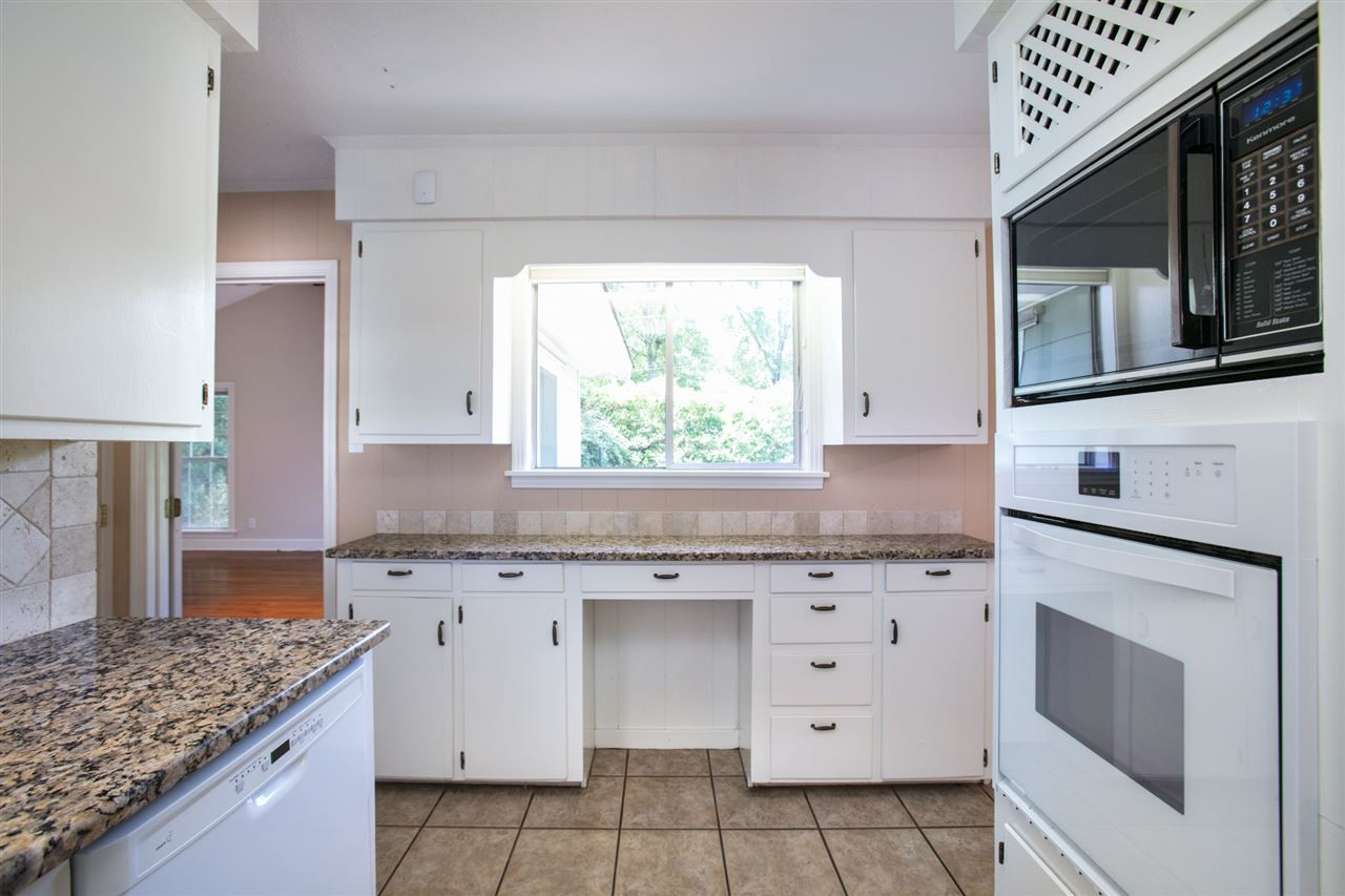 1039 Briarfield Road Jackson, MS 39211 - Photo 10 of 37 Photo 10