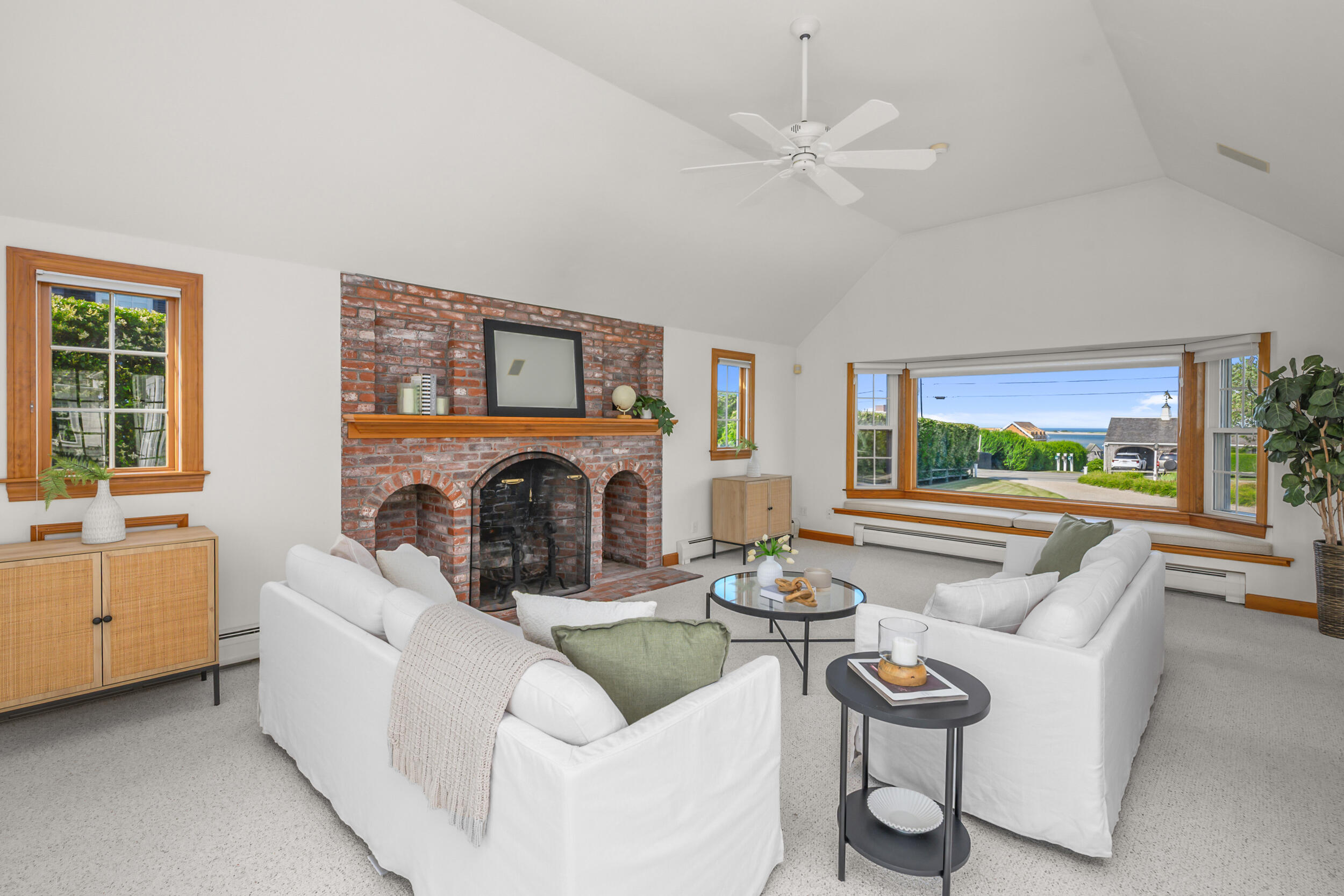 153 Shore Road Chatham, MA 02633 - Photo 24 of 59 family room view