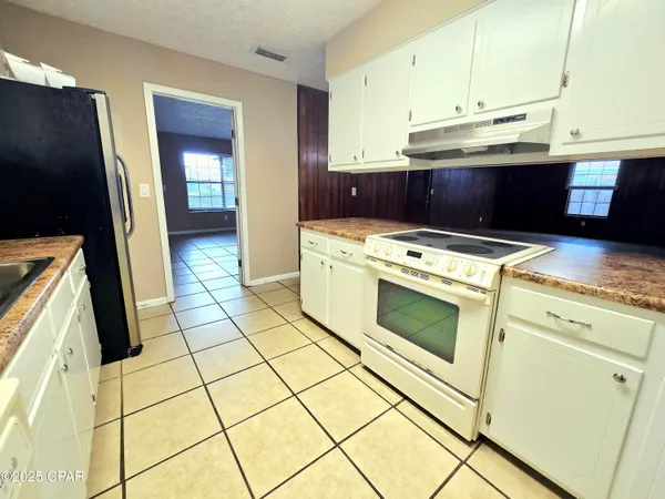 $2,100 | 5224 Park Street, Panama City, FL 32404