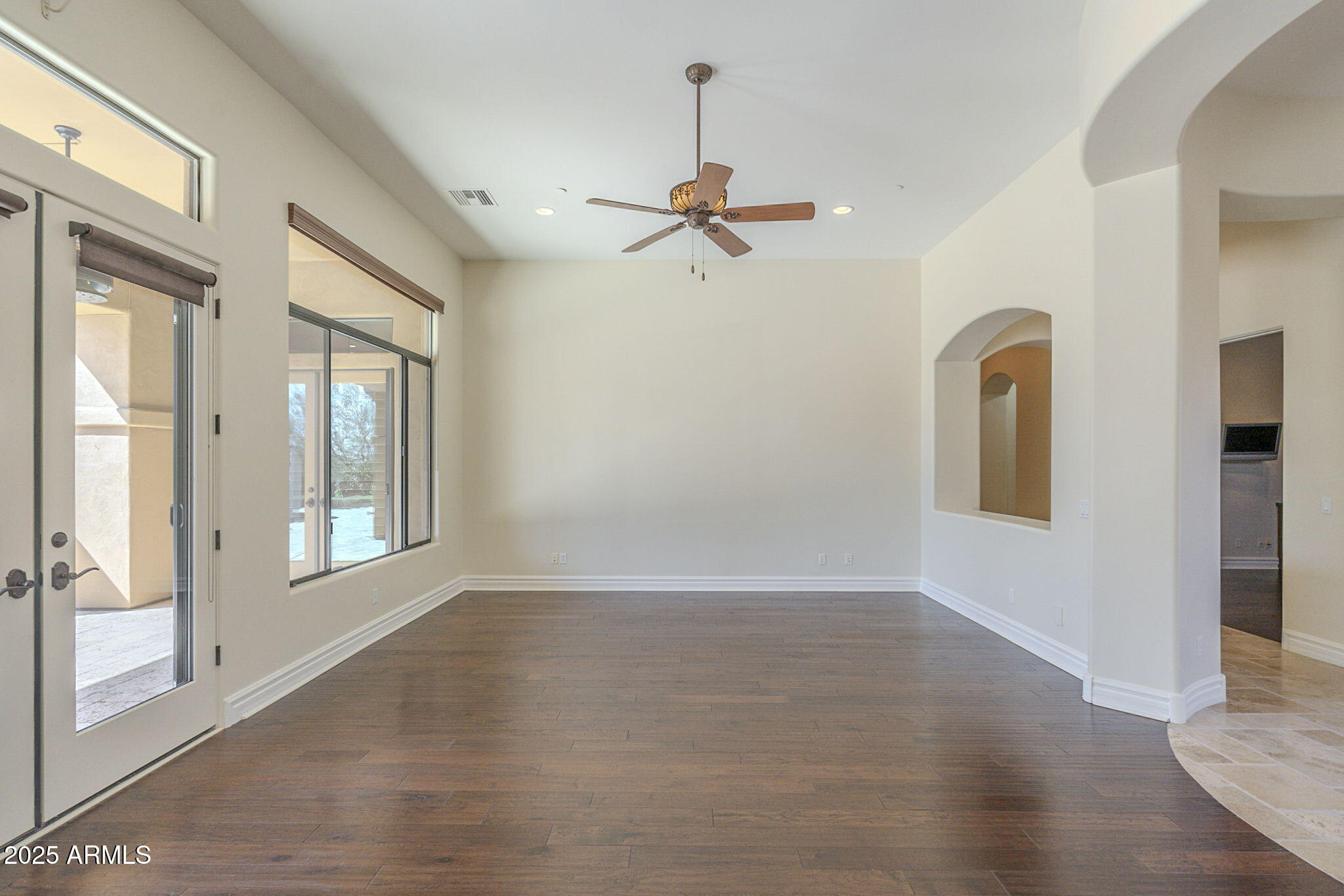 15135 East Monument Road Scottsdale, AZ 85262 - Photo 7 of 65 Living room