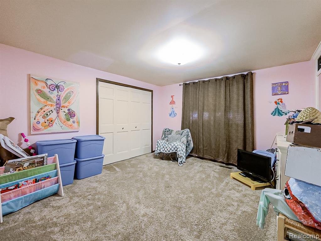11924 Raintree Court Utica, MI 48315 - Photo 28 of 41 Gallery Image 28