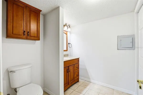 $2,100 | 1799 North Highland Avenue, Unit 5, Clearwater, FL 33755