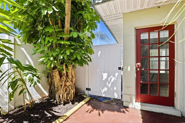 $2,100 | 1799 North Highland Avenue, Unit 5, Clearwater, FL 33755