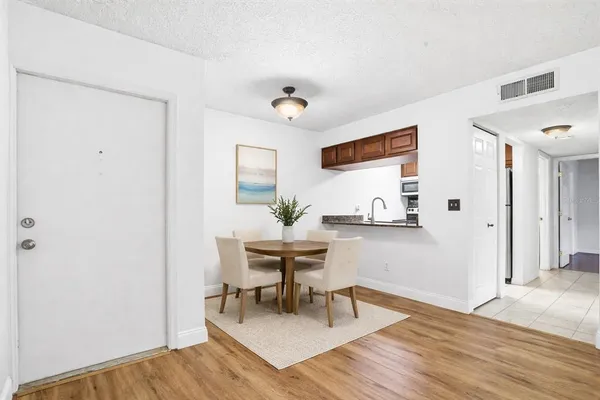 $2,100 | 1799 North Highland Avenue, Unit 5, Clearwater, FL 33755