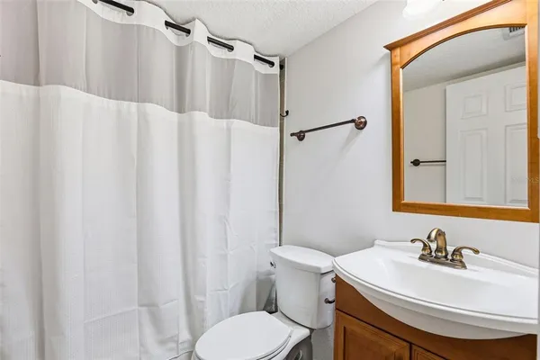 $2,100 | 1799 North Highland Avenue, Unit 5, Clearwater, FL 33755