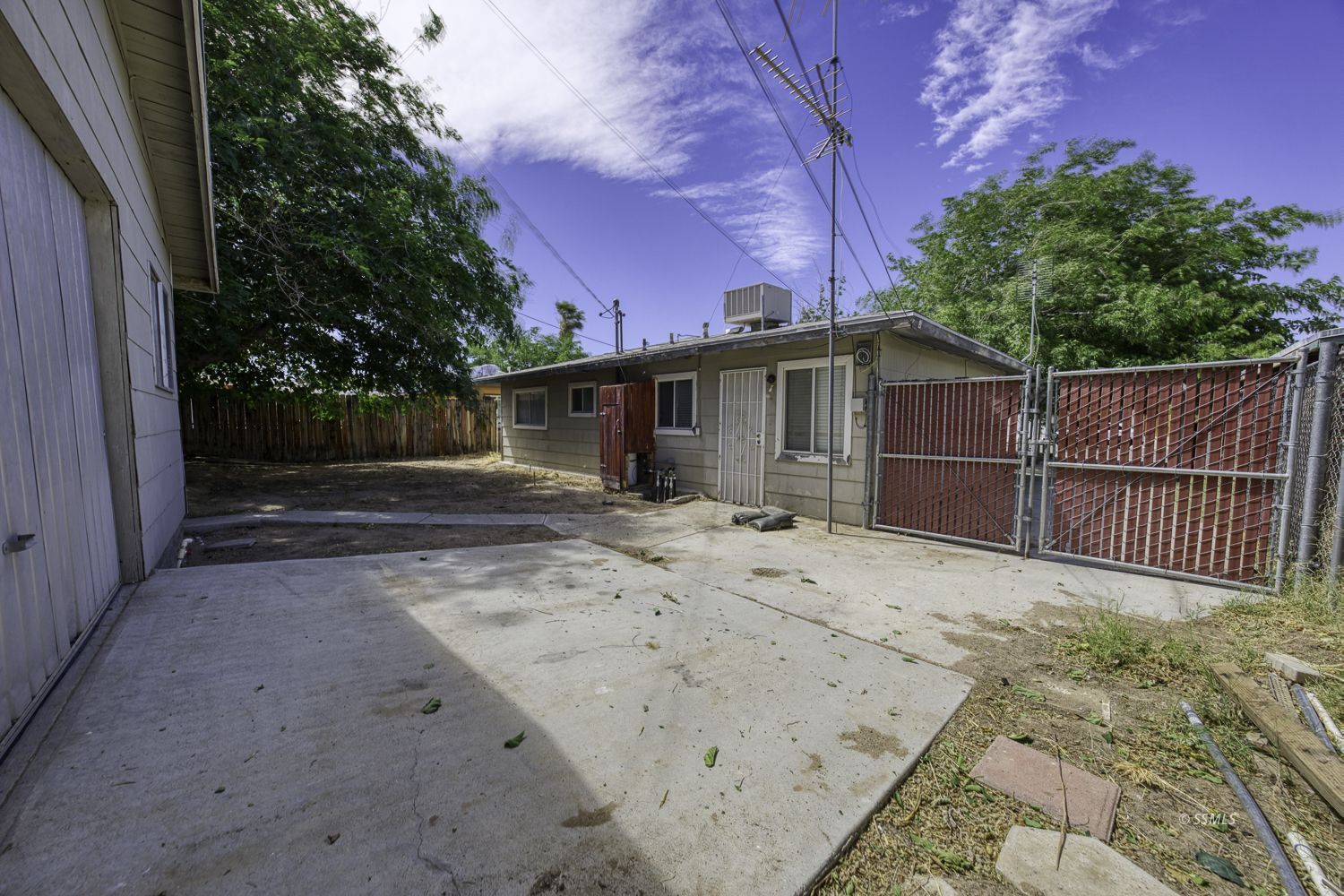 1021 West Langley Avenue Ridgecrest, CA 93555 - Photo 12 of 27