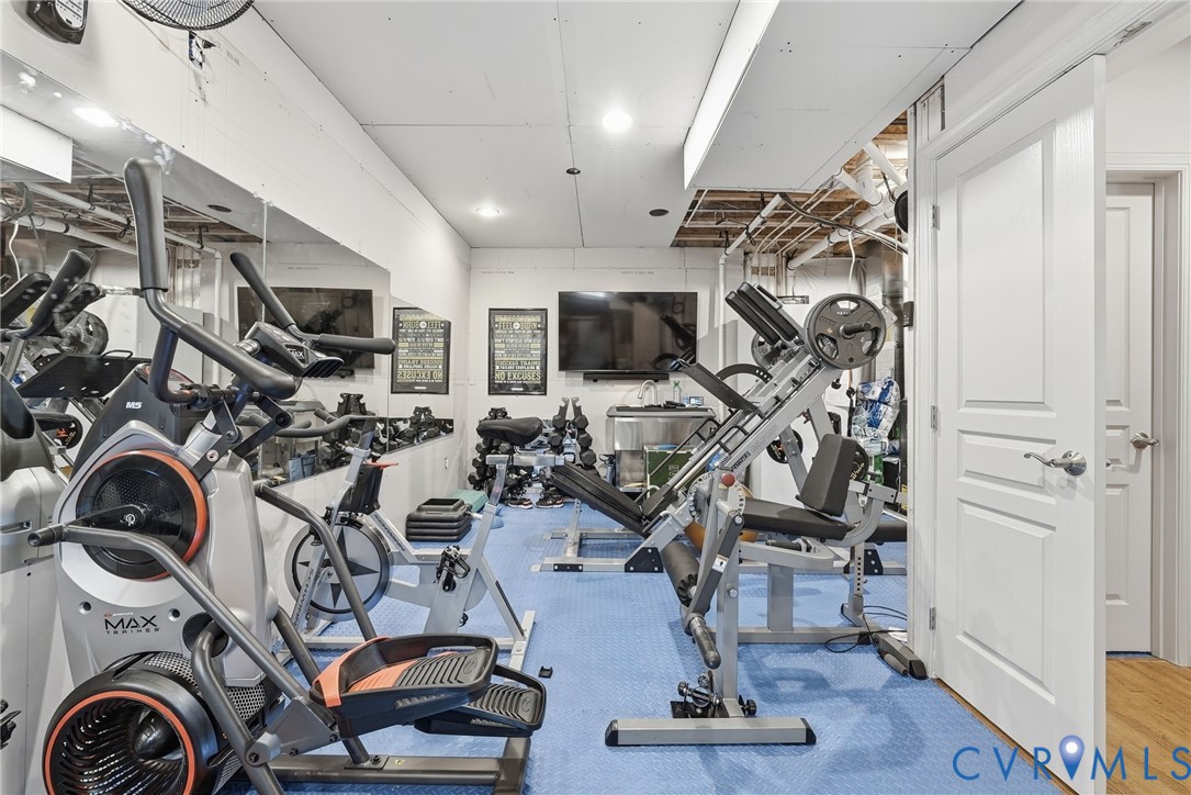 10887 Monocacy Way Manassas, VA 20112 - Photo 46 of 48 Basement - Separate closed off gym with additional