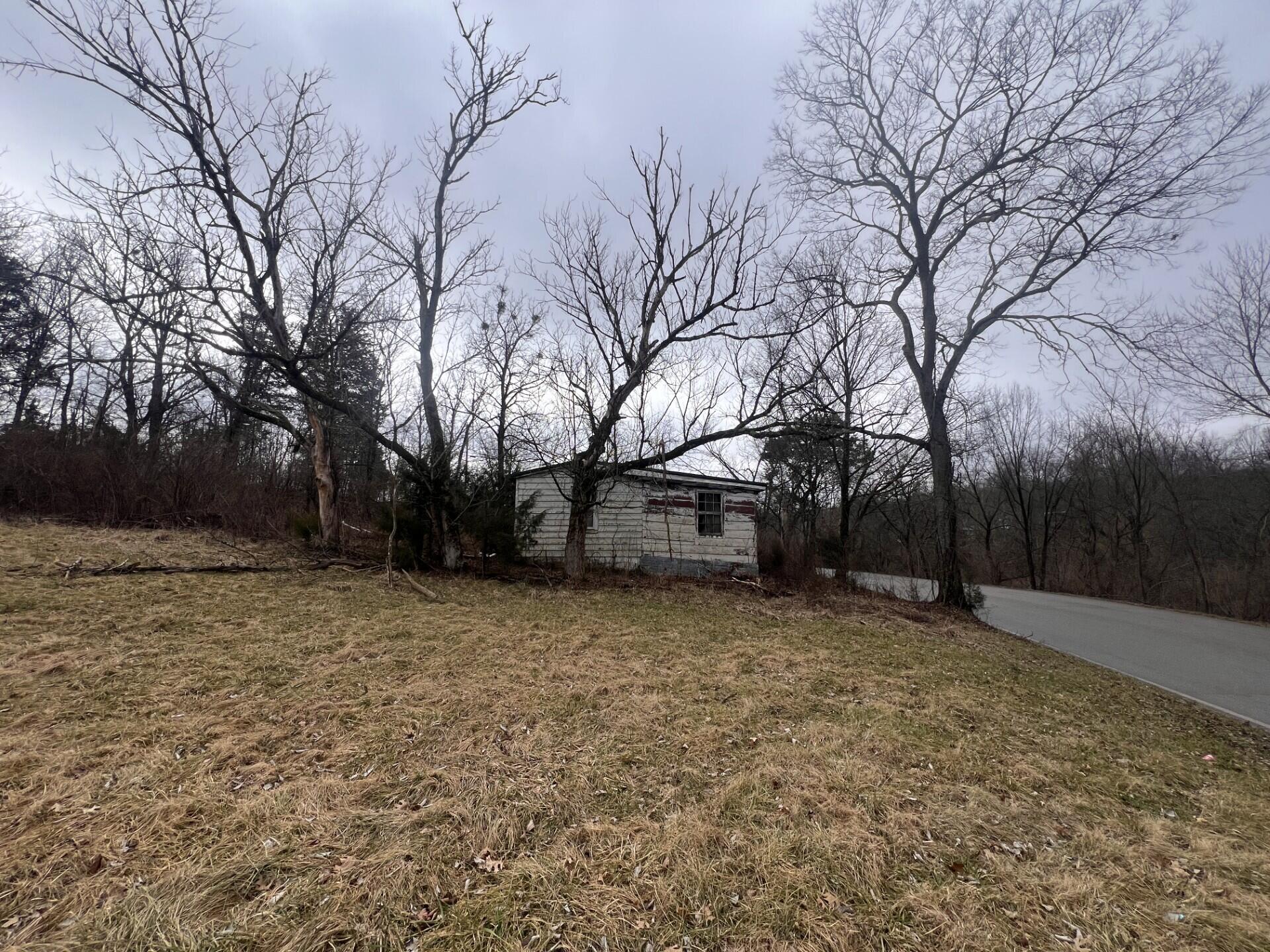 190 Harvieland Road Frankfort, KY 40601 - Photo 7 of 8 harvieland6
