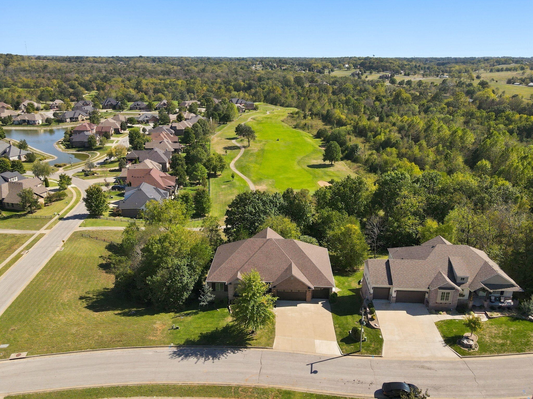 3312 West Bluffview Street Springfield, MO 65810 - Photo 64 of 68 64-web-or-mls-dji_fly_20261006_141222_47