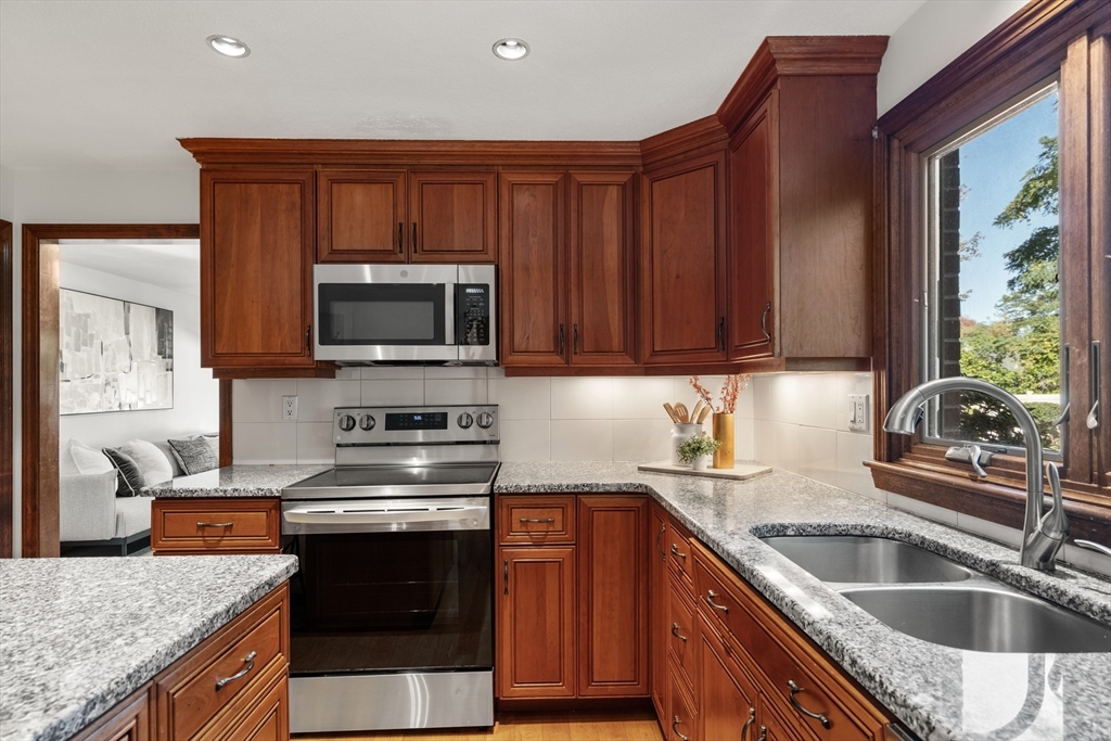 22 Elm Street Canton, MA 02021 - Photo 5 of 36