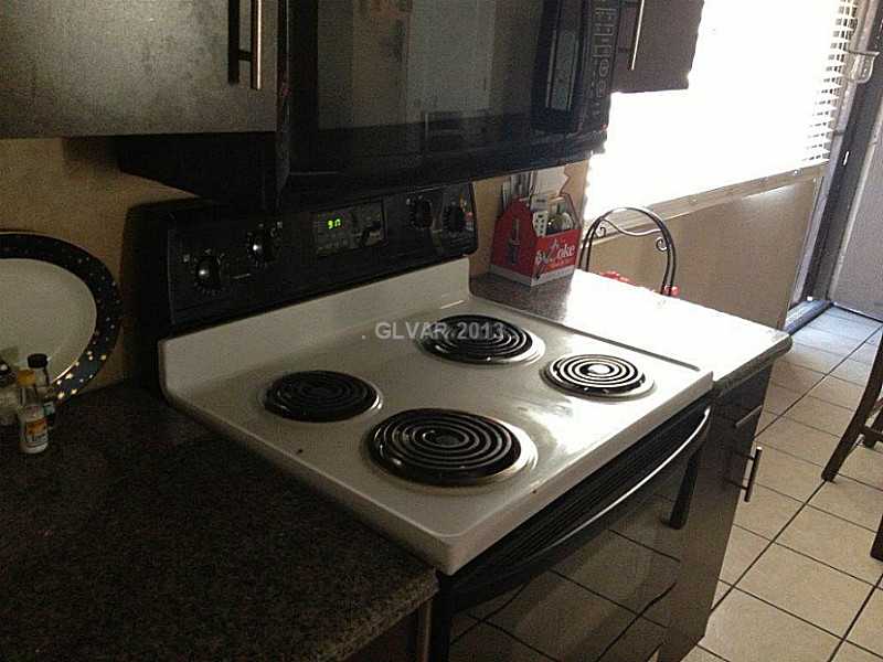 2286 East Desert Inn Road Las Vegas, NV 89169 - Photo 6 of 25 Kitchen.