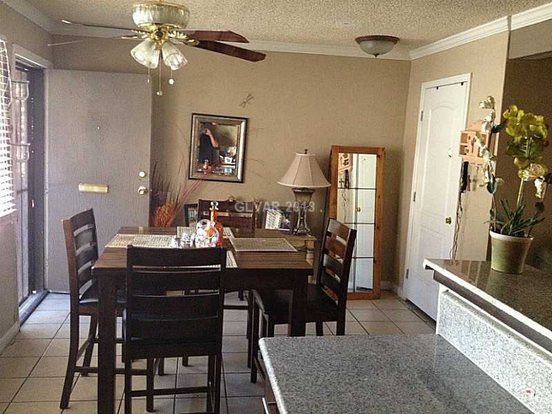 2286 East Desert Inn Road Las Vegas, NV 89169 - Photo 7 of 25 Living Room.