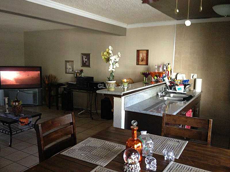 2286 East Desert Inn Road Las Vegas, NV 89169 - Photo 8 of 25 Kitchen.