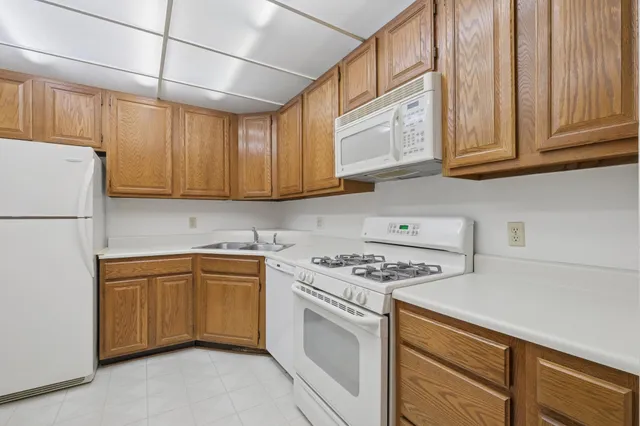 $175,000 | 6730 Vernon Avenue South, Unit 201, Edina, MN 55436