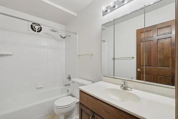 $170,000 | 6730 Vernon Avenue South, Unit 201, Edina, MN 55436