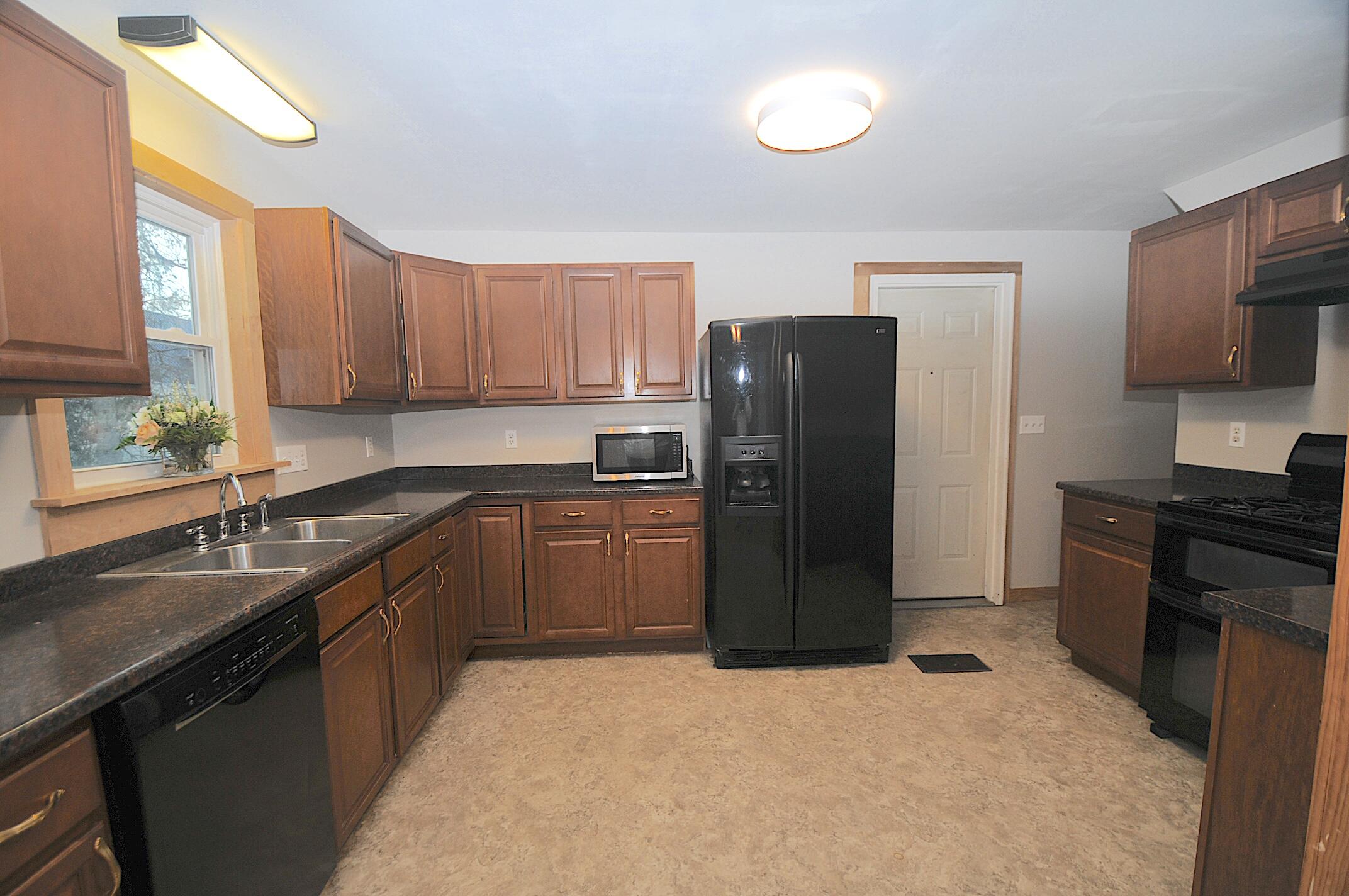 34 Jessie Street Bangor, ME 04401 - Photo 16 of 48 Kitchen 4