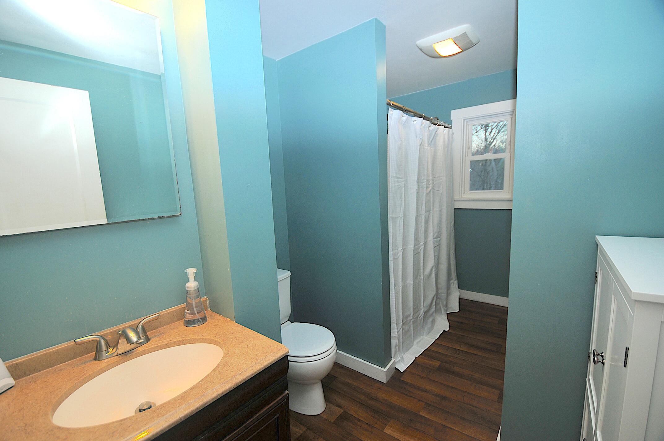 34 Jessie Street Bangor, ME 04401 - Photo 30 of 48 Bathroom