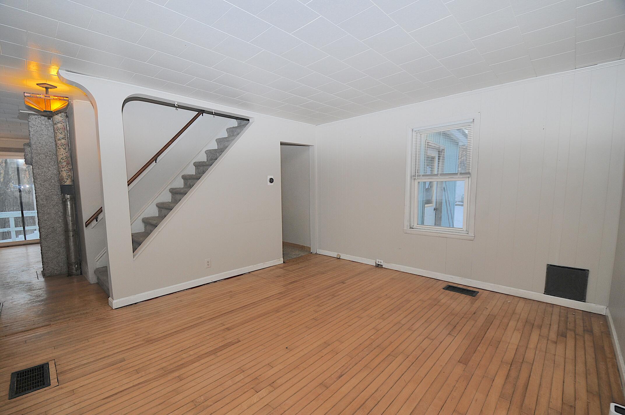 34 Jessie Street Bangor, ME 04401 - Photo 8 of 48 LR 3