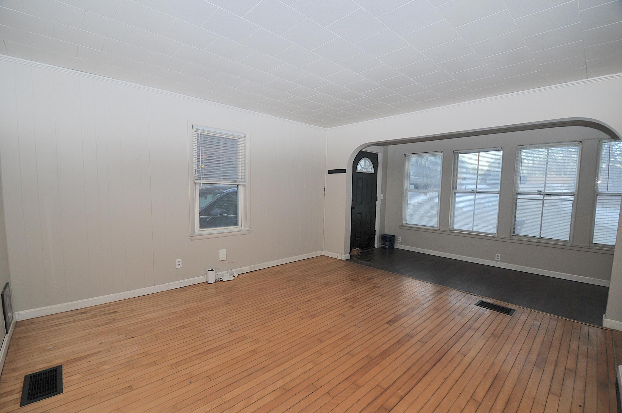 34 Jessie Street Bangor, ME 04401 - Photo 9 of 48 LR 1