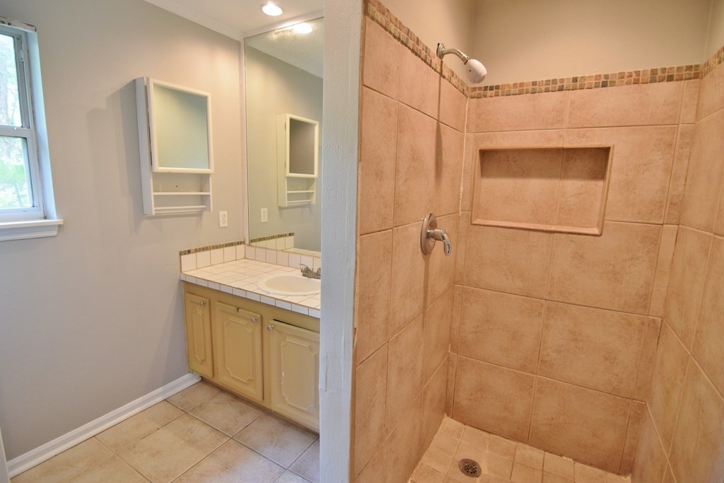 1831 Mayfair Road Tallahassee, FL 32303 - Photo 19 of 36 Gallery Image 19