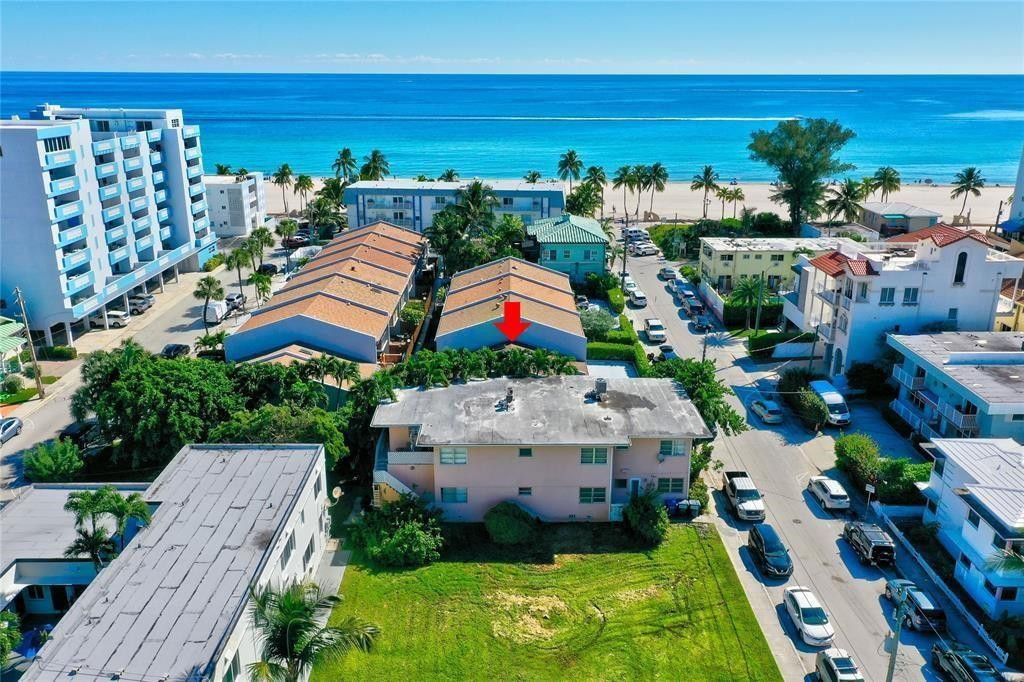 321 Jackson Street, Unit 5 Hollywood, FL 33019 - Photo 7 of 36 Photo 7
