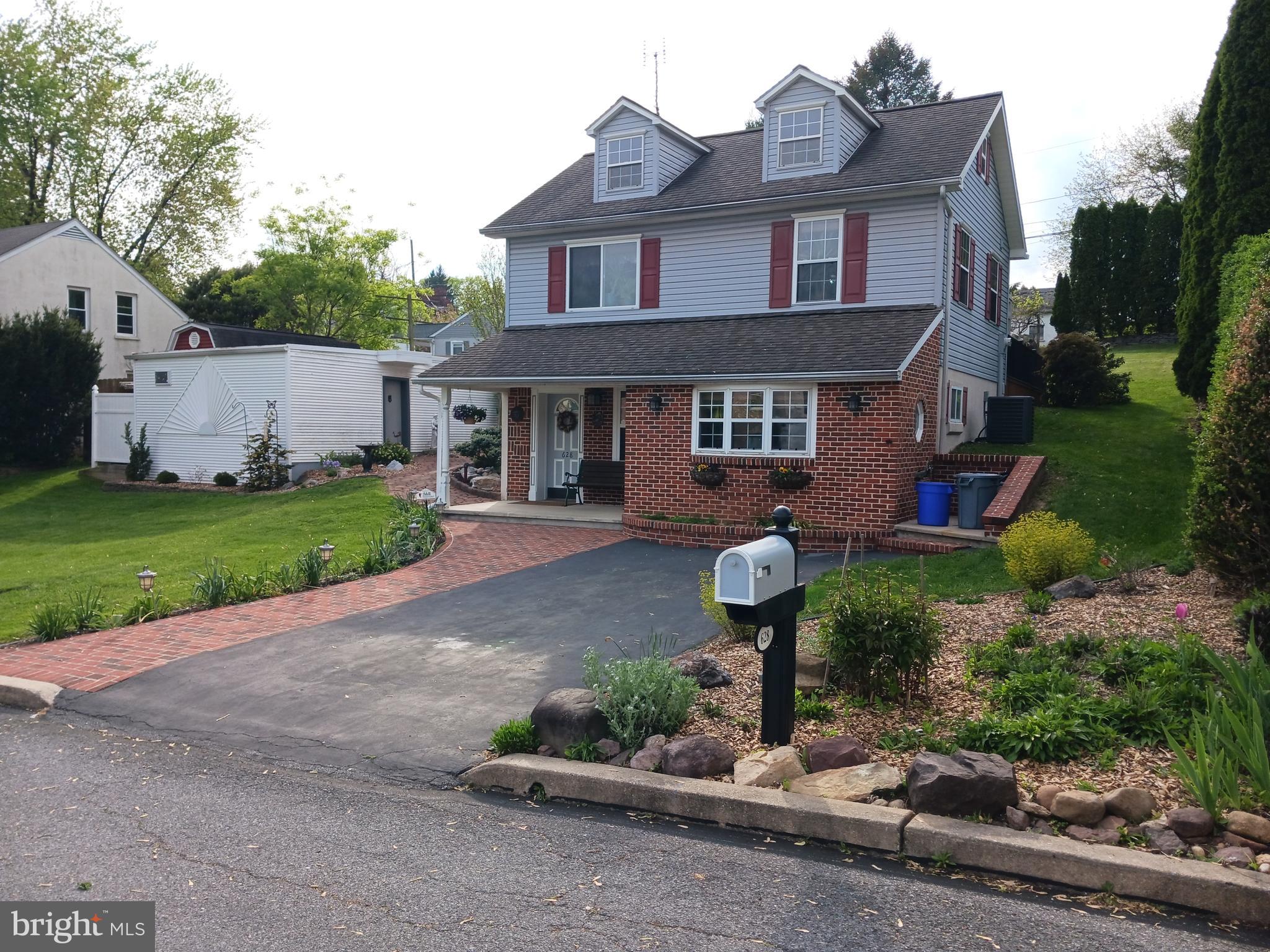 628 Pershing Boulevard Reading, PA 19607 - Photo 5 of 34 Gallery Image 5